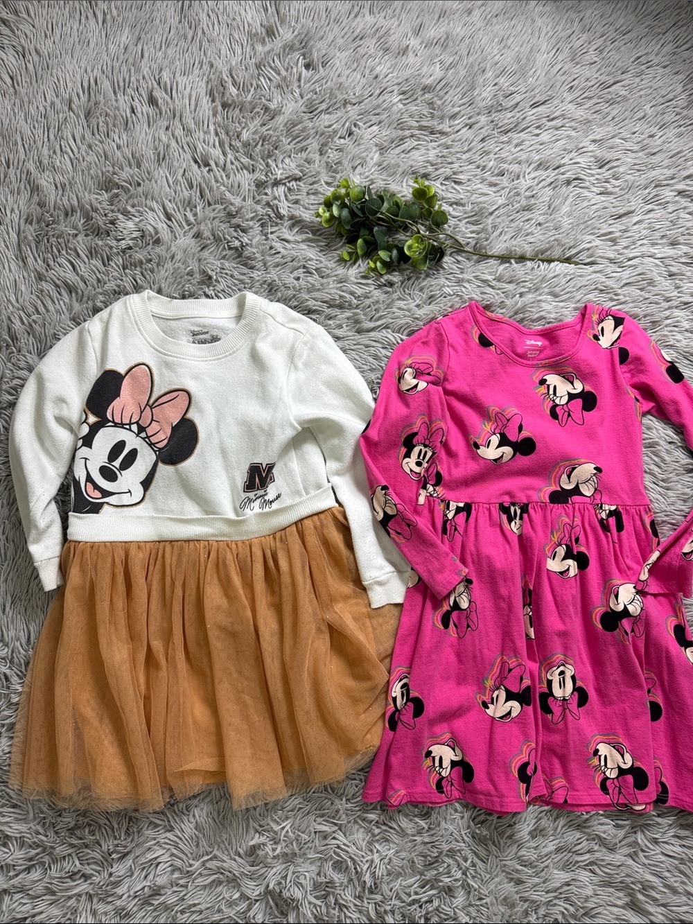 Minnie Mouse Girls long sleeve Dress Bundle - White & Hot size 5